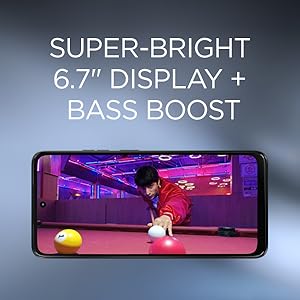 نمایشگر 6.7 اینچ روشن و اسپیکرهای استریو با Bass Boost گوشی Moto G 2025