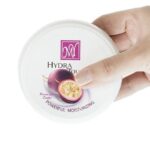 نمای نزدیک کرم مرطوب‌کننده مای مدل Hydra Touch حجم ۲۰۰ میلی‌لیتر